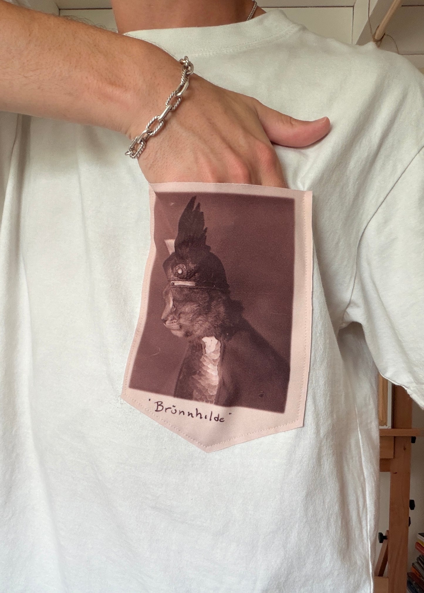 Brünnhilde — Dirty White Oversized Box Tee
